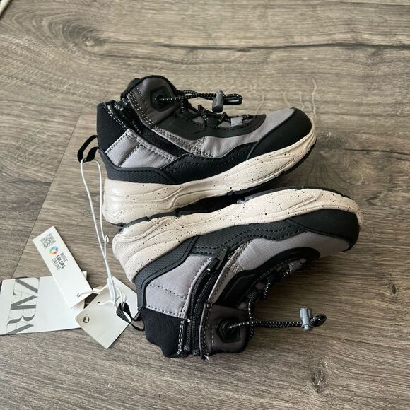 Zara BABY/ CONTRASTING HIGH TOPS size 8 - Picture 6 of 8